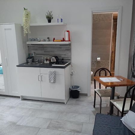 2 Passi A Napoli Bed & Breakfast Bagian luar foto