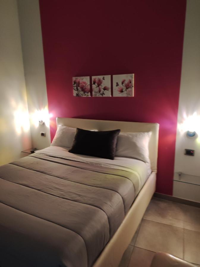 2 Passi A Napoli Bed & Breakfast Bagian luar foto