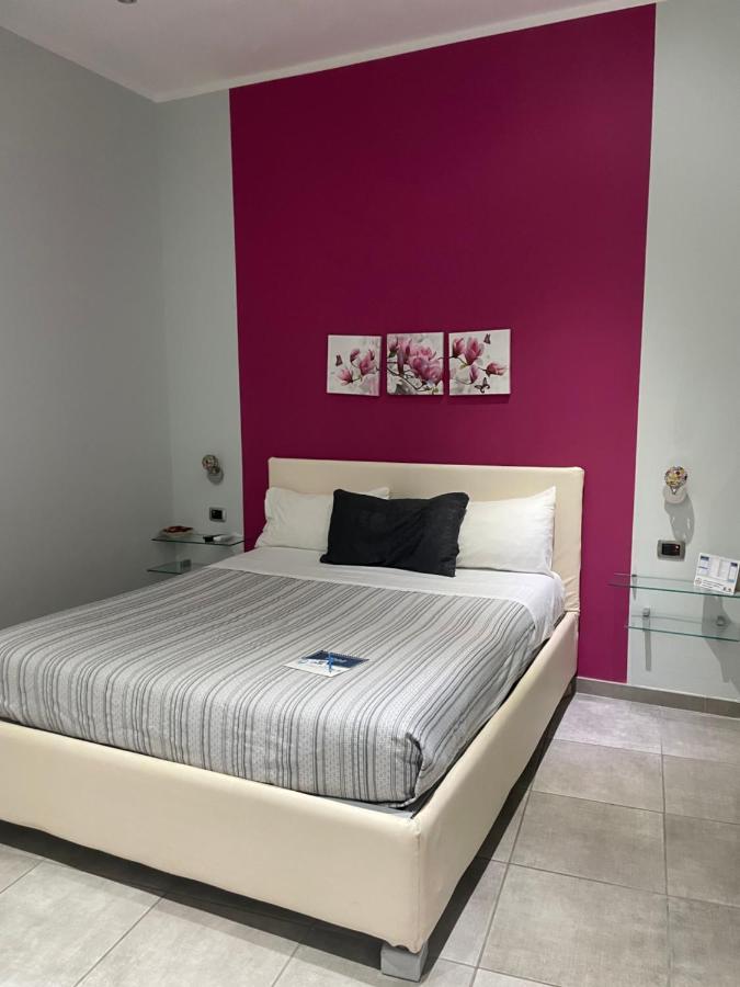 2 Passi A Napoli Bed & Breakfast Bagian luar foto